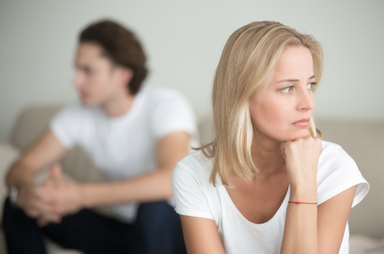 You are currently viewing 9 Warning Signs of a Toxic Relationship